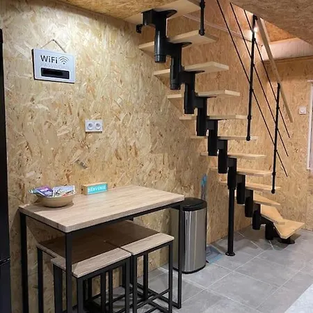 Chez Gl بيت للعطل *